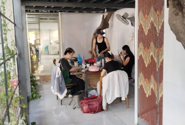 Khách hàng tại Cha La Coffee